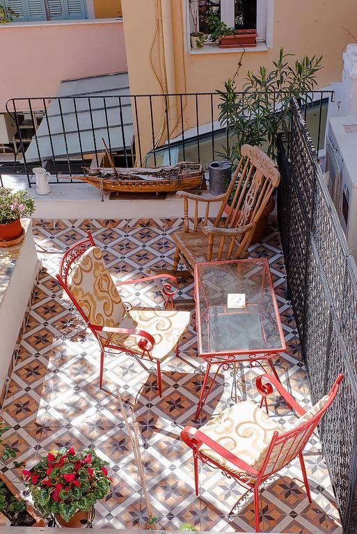 Athens Quinta Hostel Exterior photo